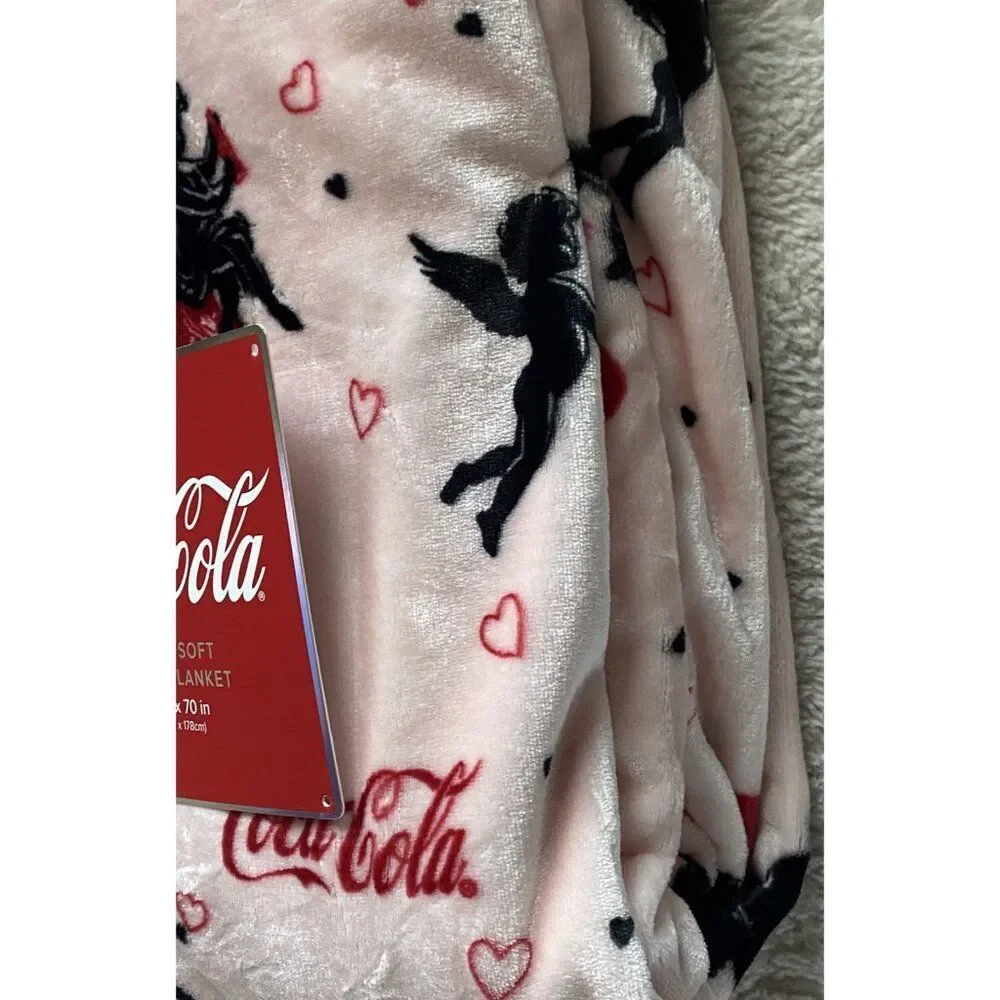 Coca Cola Can Pink Valentines Cupid Hearts Velvet Soft Throw‎ Blanket 60 X 70”